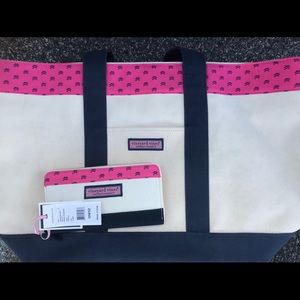 Vineyard Vines Tote with Matching Wallet